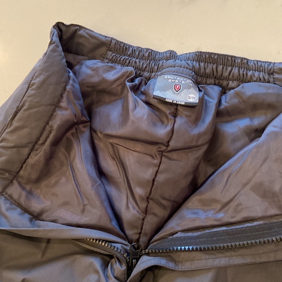 New with tags size 18/20 snow pants - Picture 3 of 3